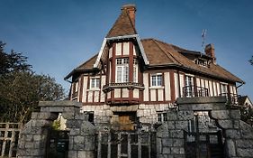 Apakabar Homestay - Proche Gare Melun, Parking Prive, Netflix